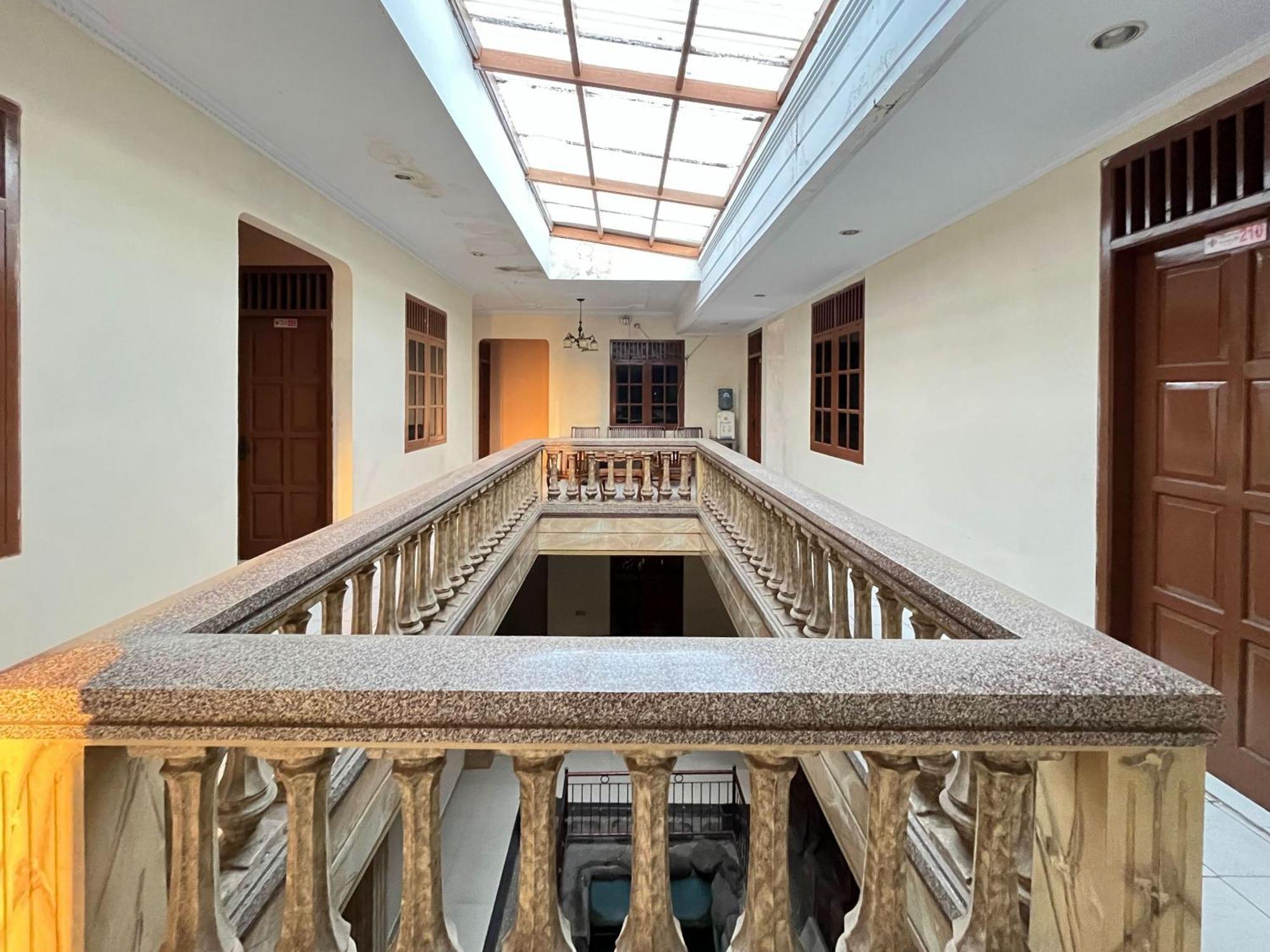 Reddoorz At Hotel Madani Syariah Lempuyangan يوغياكارتا المظهر الخارجي الصورة