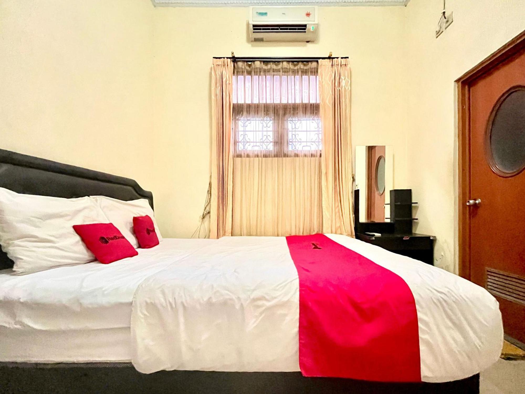Reddoorz At Hotel Madani Syariah Lempuyangan يوغياكارتا المظهر الخارجي الصورة